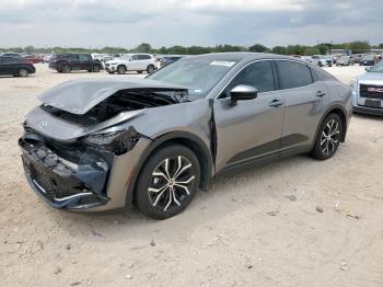  Salvage Toyota Crown Xle