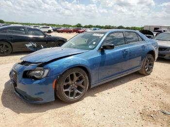  Salvage Chrysler 300