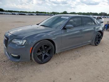  Salvage Chrysler 300