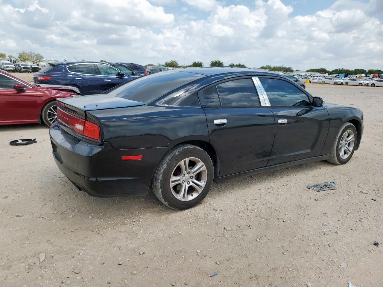 Dodge Charger Se Image 3