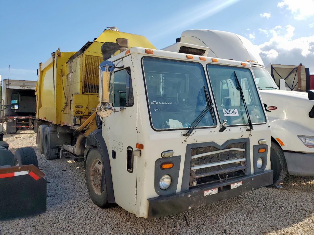 Mack 600 Leu600 Leu600 Image 1