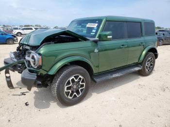  Salvage Ford Bronco