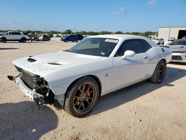  Salvage Dodge Challenger