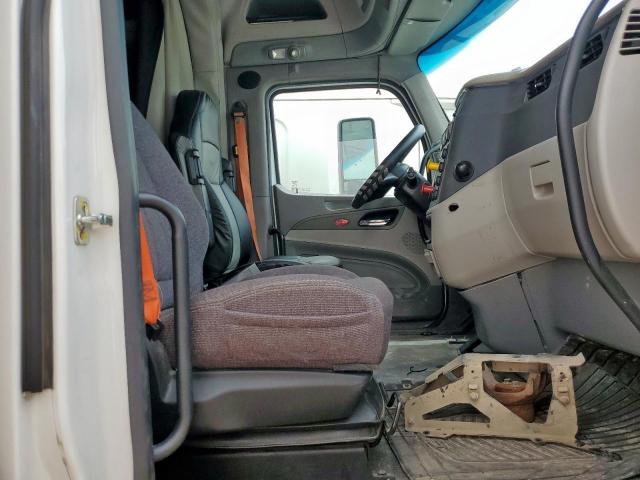 Peterbilt 579 Image 10