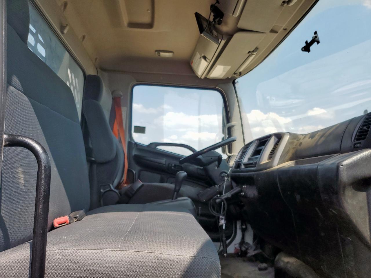 Hino 258 268 Image 2