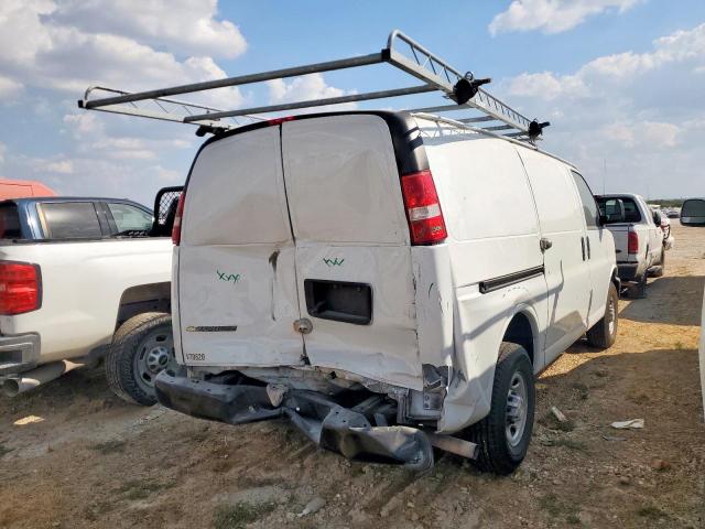 Chevrolet Express Image 4