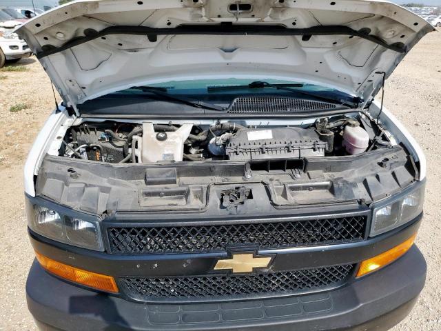 Chevrolet Express Image 12