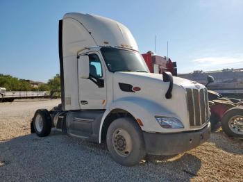  Salvage Peterbilt Tractor 579