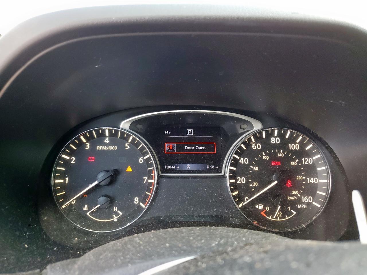 Nissan Pathfinder S Image 6