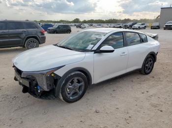  Salvage Kia K4 Lx