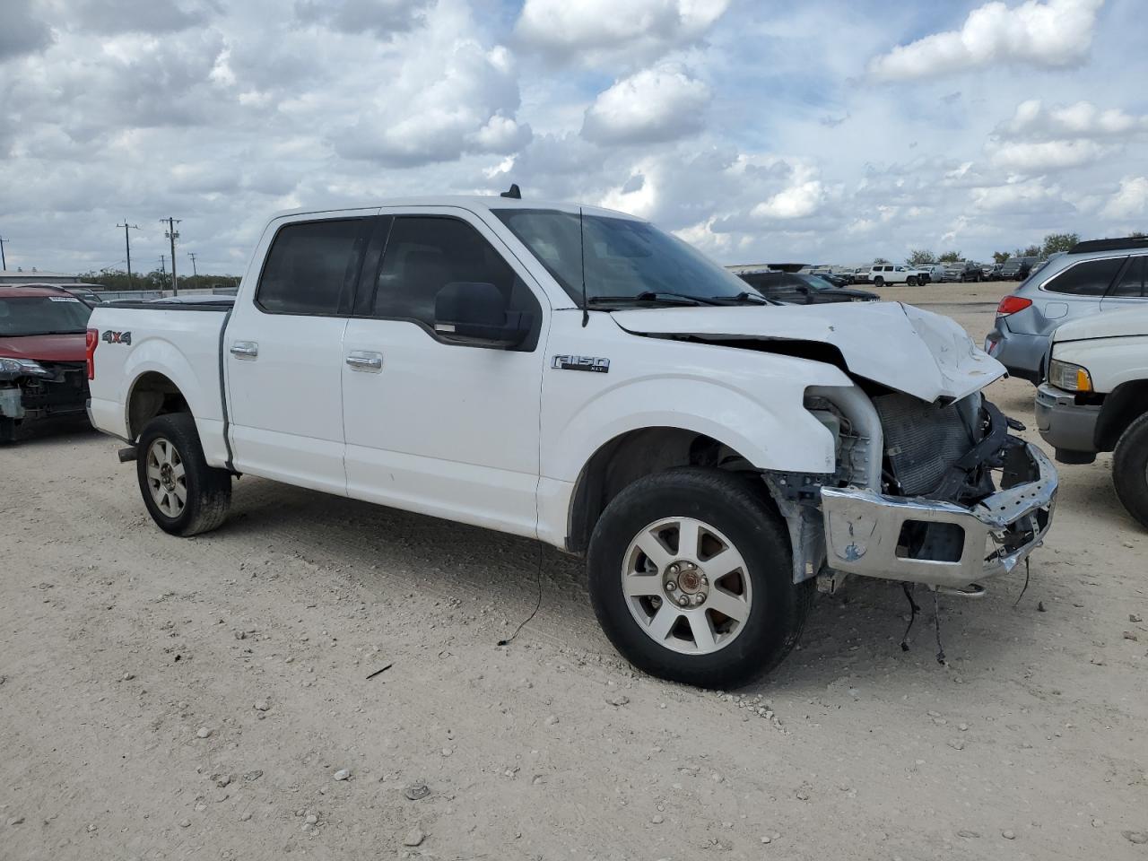 Ford F-150 Supercrew Image 3