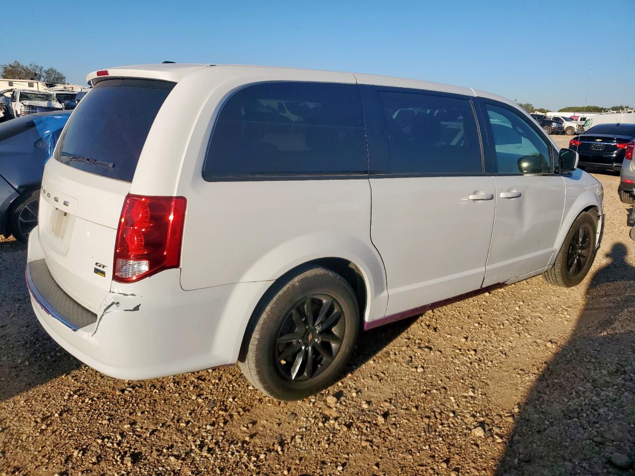 Dodge Caravan Gt Image 3
