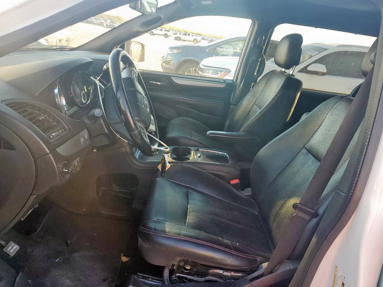 Dodge Caravan Gt Image 4