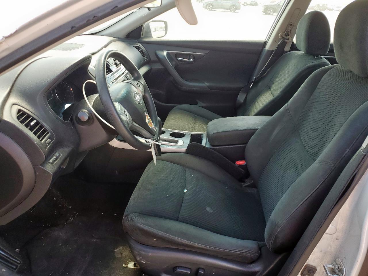 Nissan Altima 2.5 Image 4