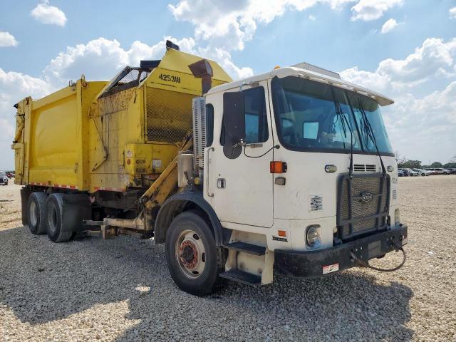 Salvage Autocar Xpeditor W