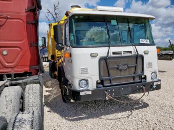  Salvage Autocar Xpeditor W