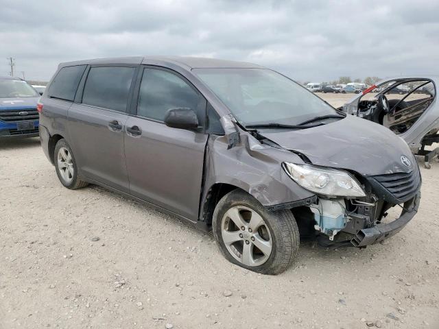 Toyota Sienna Image 2