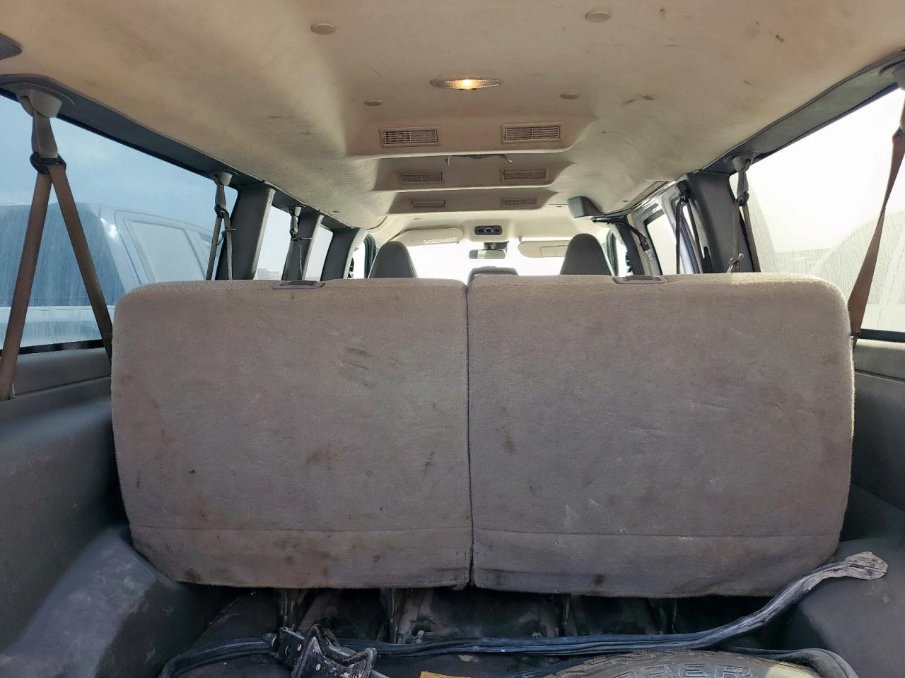 Chevrolet Express Lt Image 5