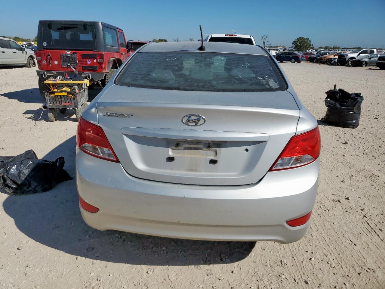 Hyundai ACCENT Se Image 5