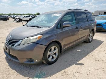  Salvage Toyota Sienna