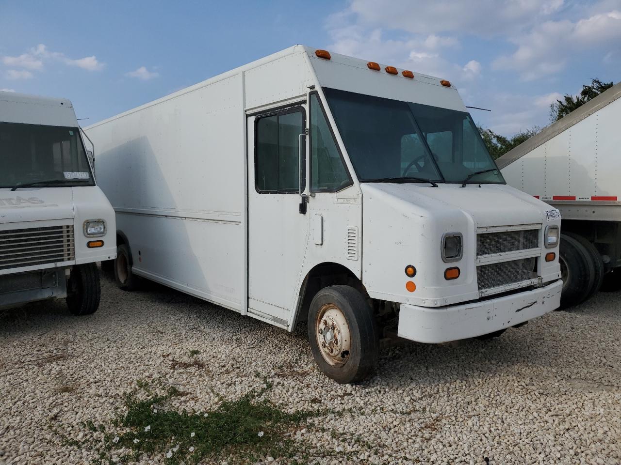 Freightliner Chassis M M Line Walk-in Van Image 8