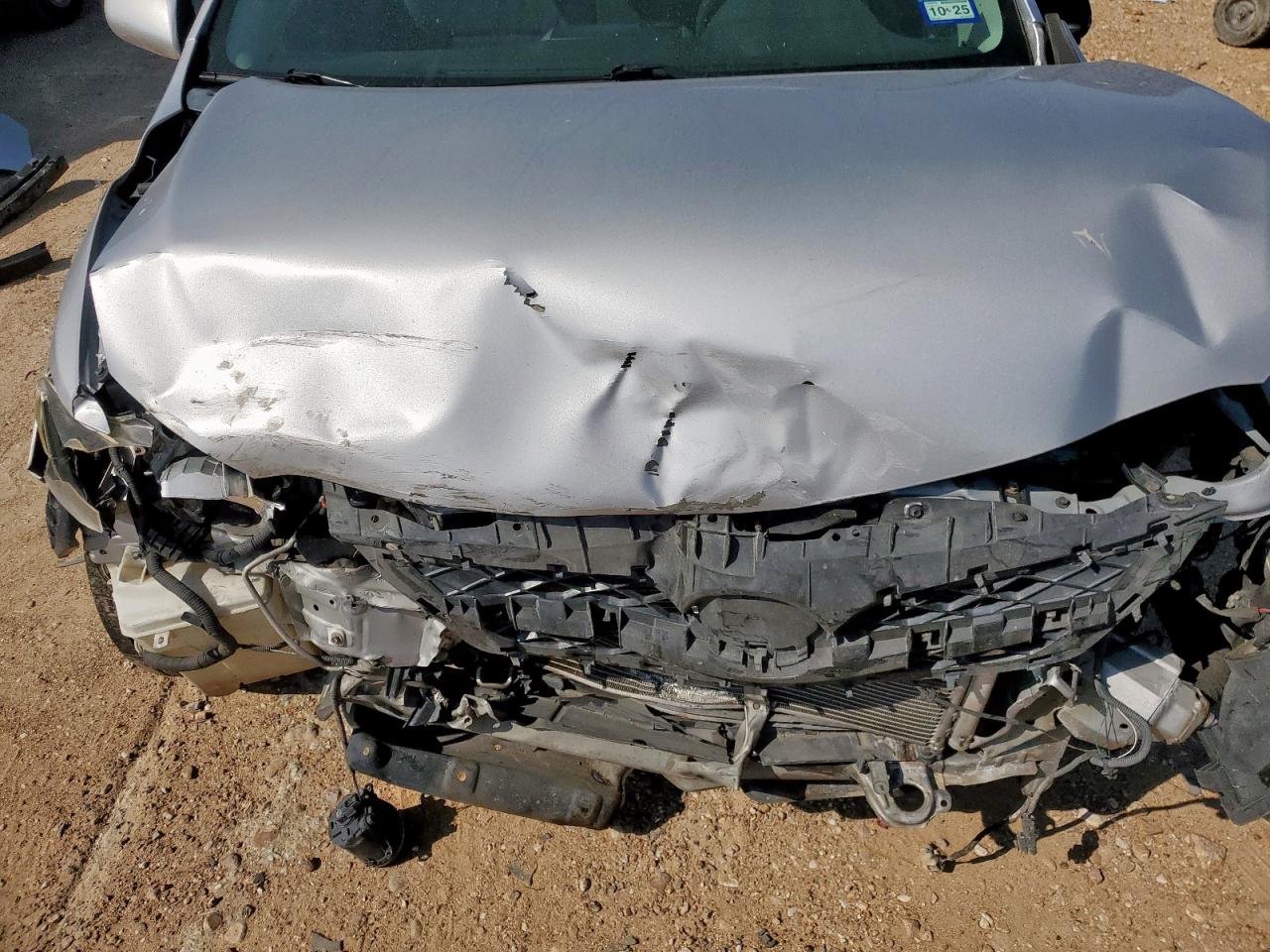 Toyota Corolla Base Image 13