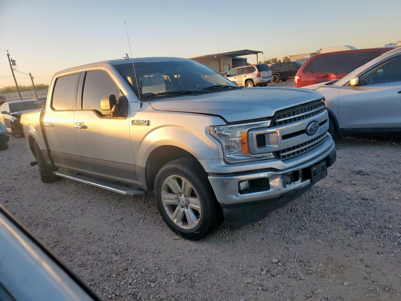 Ford F-150 Supercrew Image 2