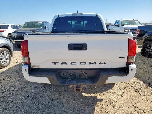 Toyota Tacoma Double Cab Image 5