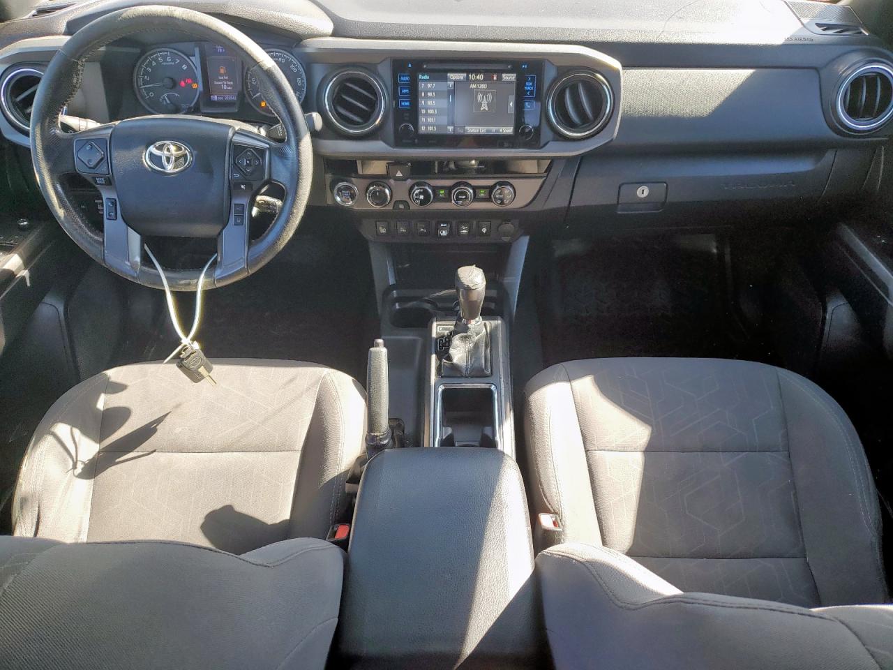 Toyota Tacoma Double Cab Image 6