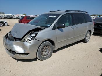  Salvage Toyota Sienna
