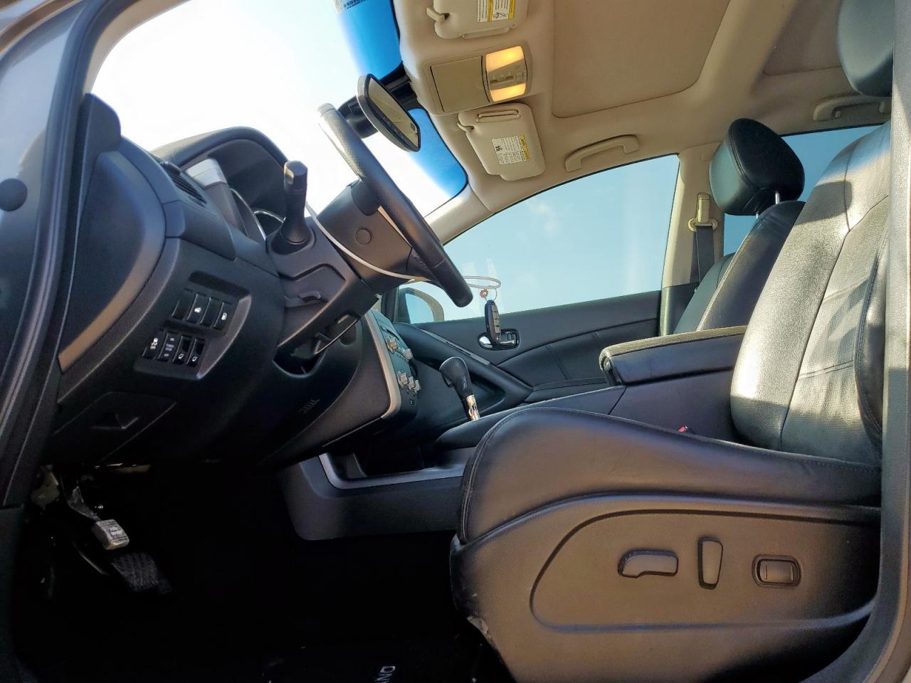 Nissan Murano S Image 6