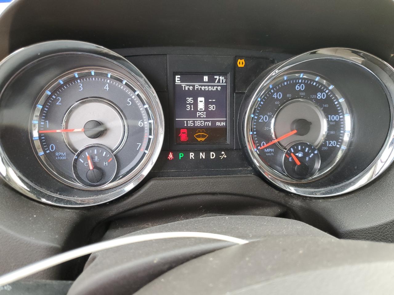 Chrysler Minivan Touring L Image 9