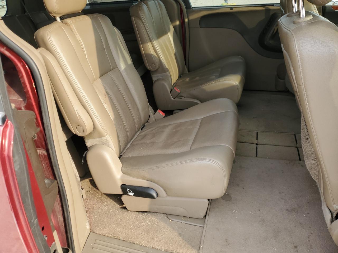 Chrysler Minivan Touring L Image 5