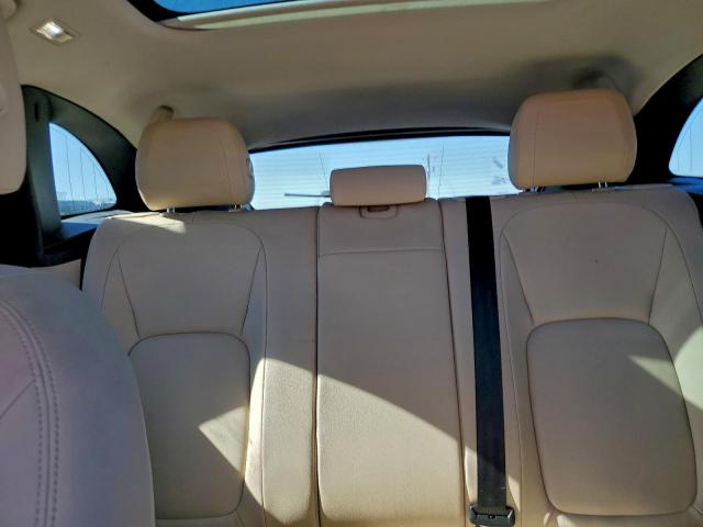 Jaguar F-PACE Premium Image 8