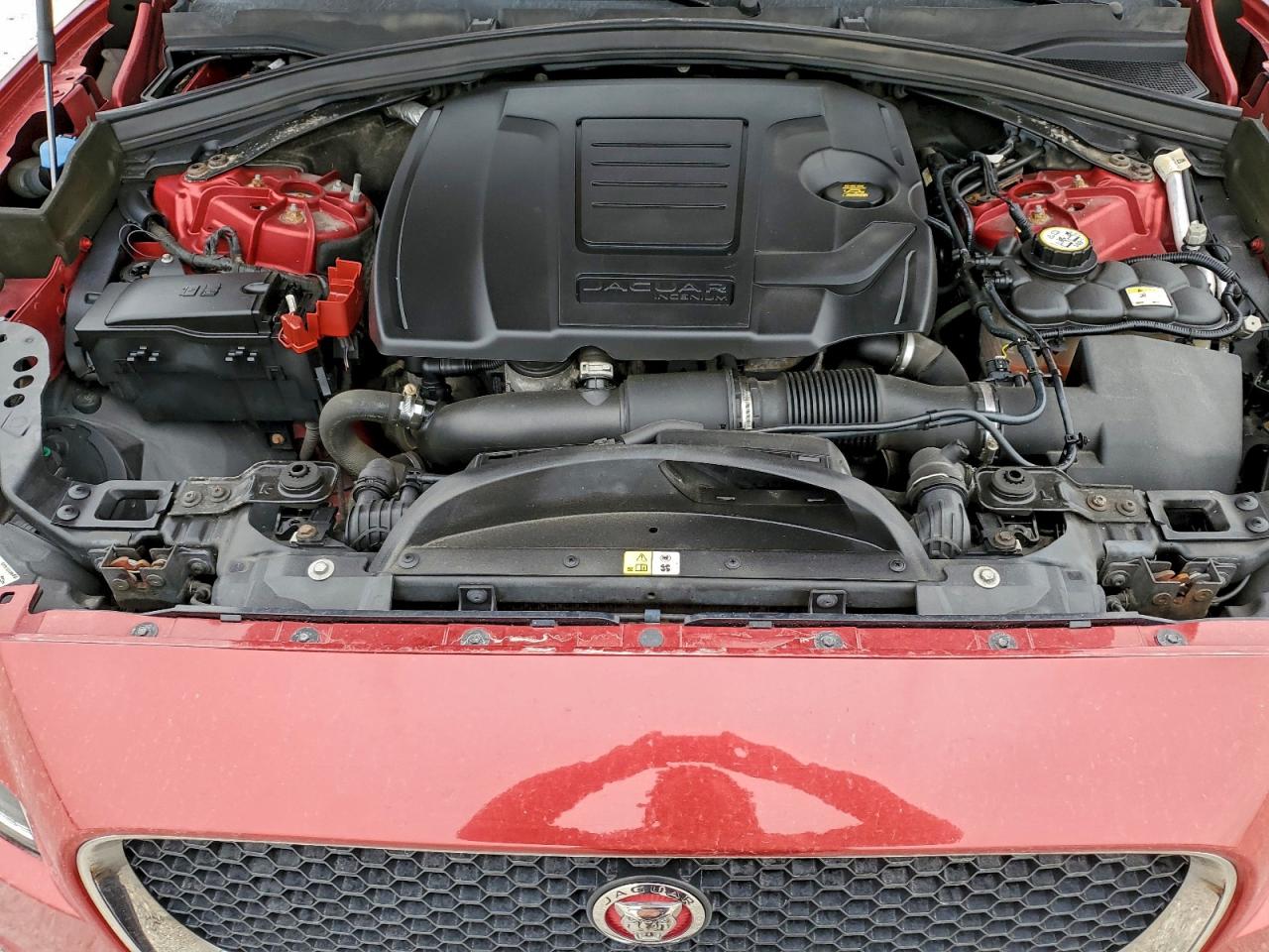 Jaguar F-PACE Premium Image 11