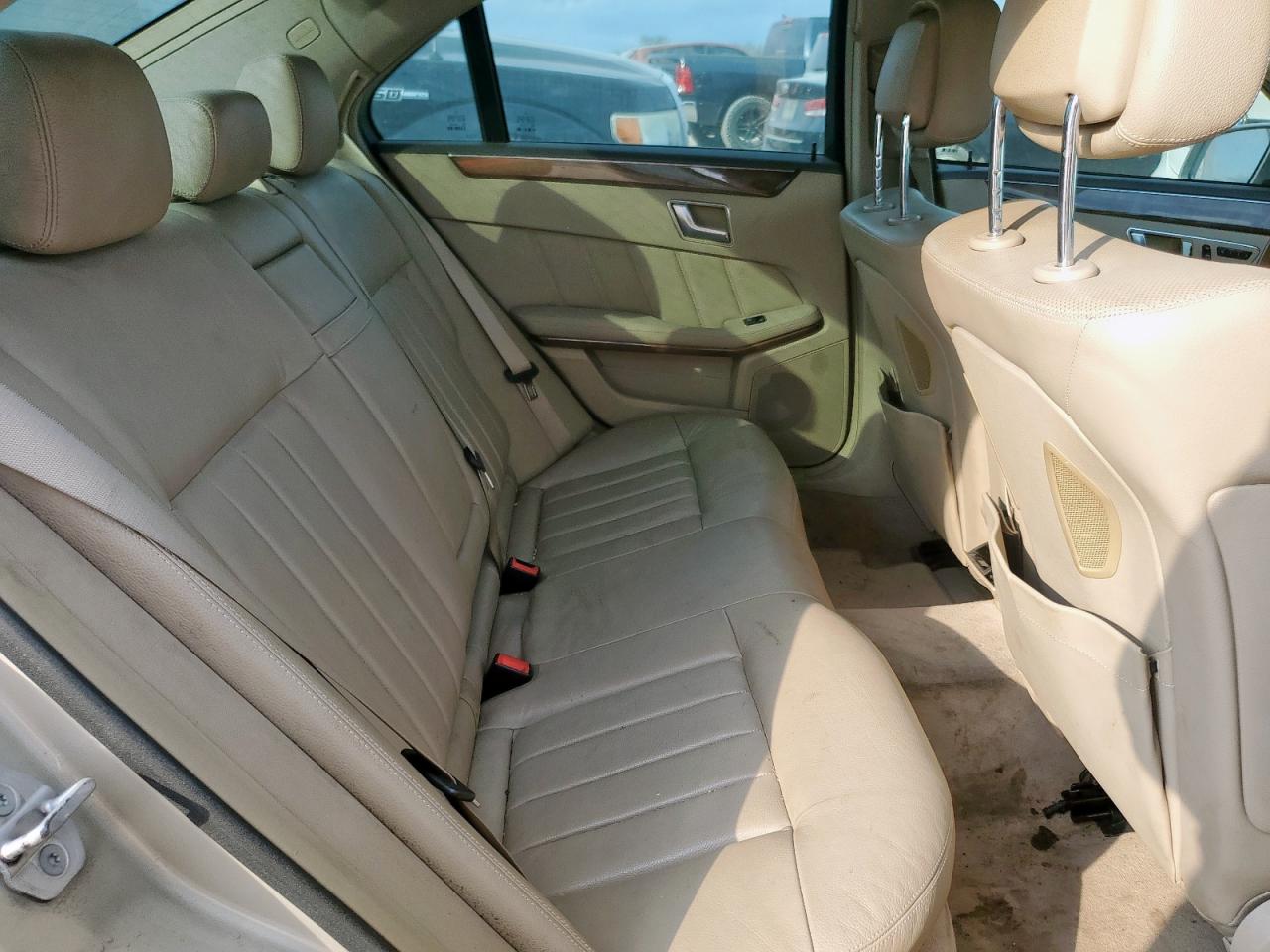 Mercedes-Benz E-Class 350 Bluetec Image 5