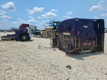  Salvage Peterbilt 389