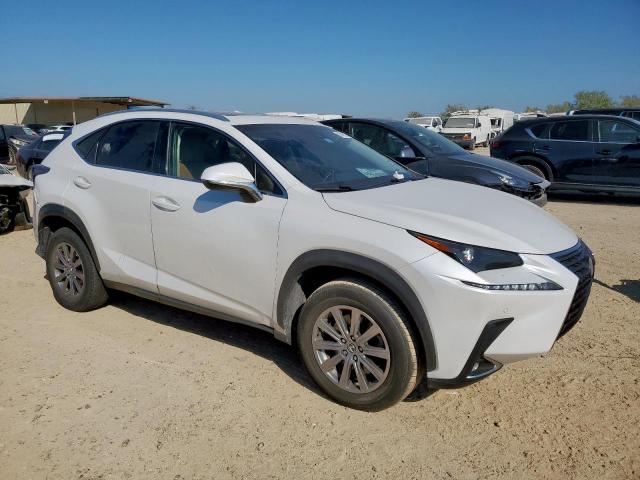 Lexus NX 300 Base Image 11