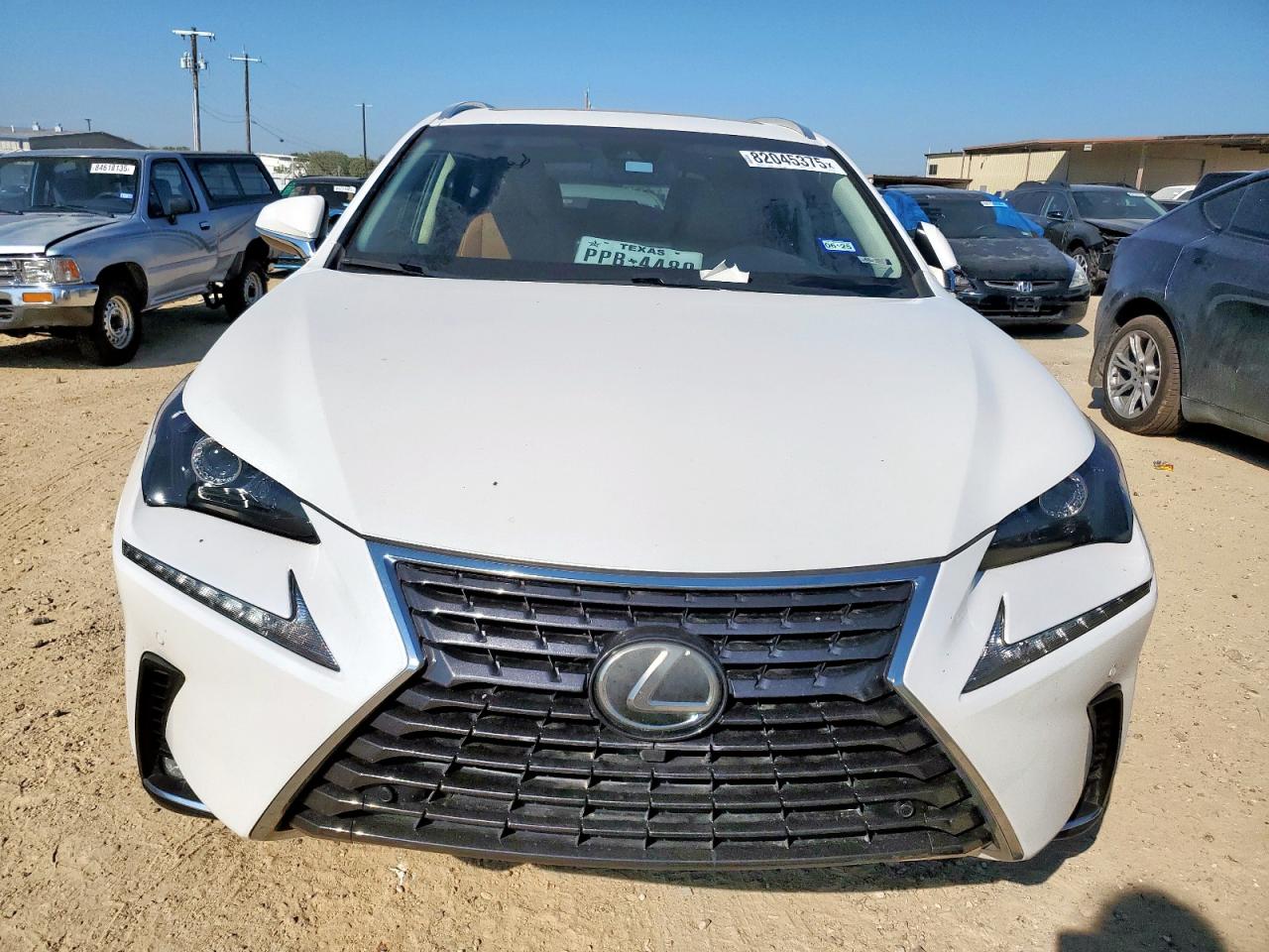 Lexus NX 300 Base Image 4
