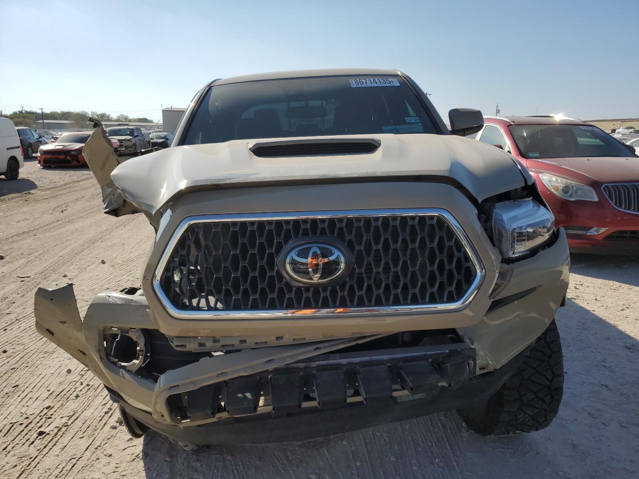 Toyota Tacoma Double Cab Image 5