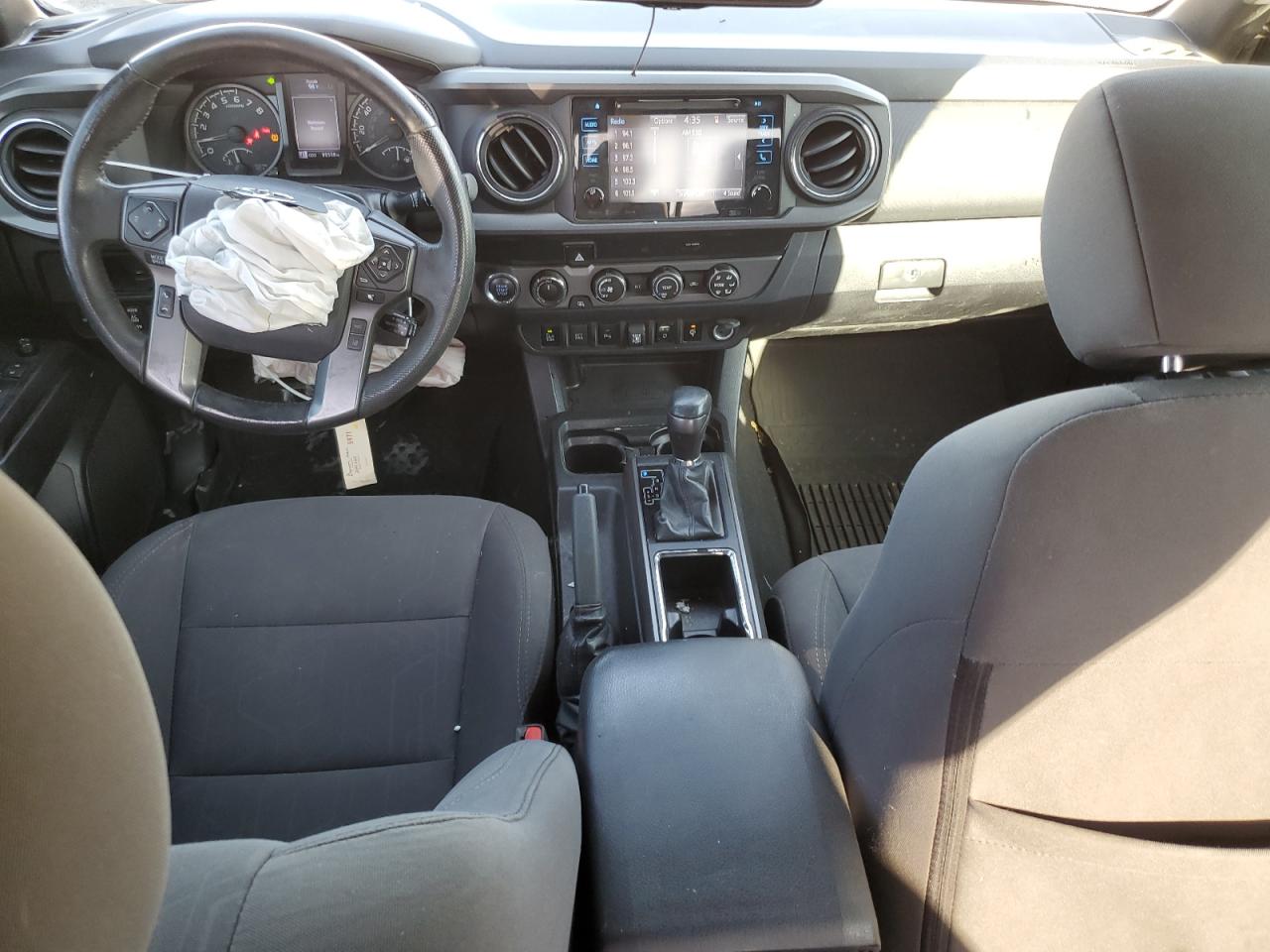 Toyota Tacoma Double Cab Image 6