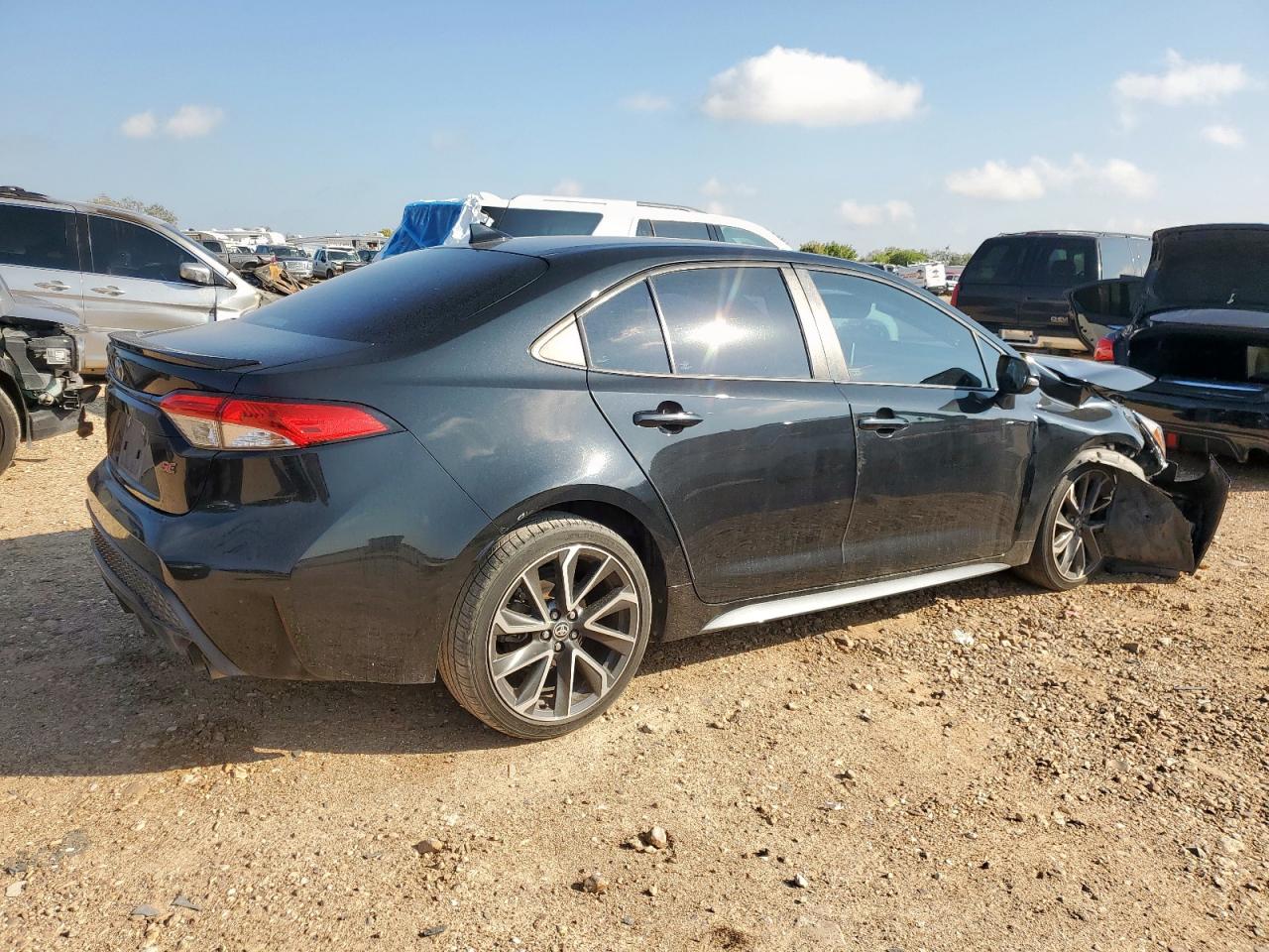 Toyota Corolla Se Image 4