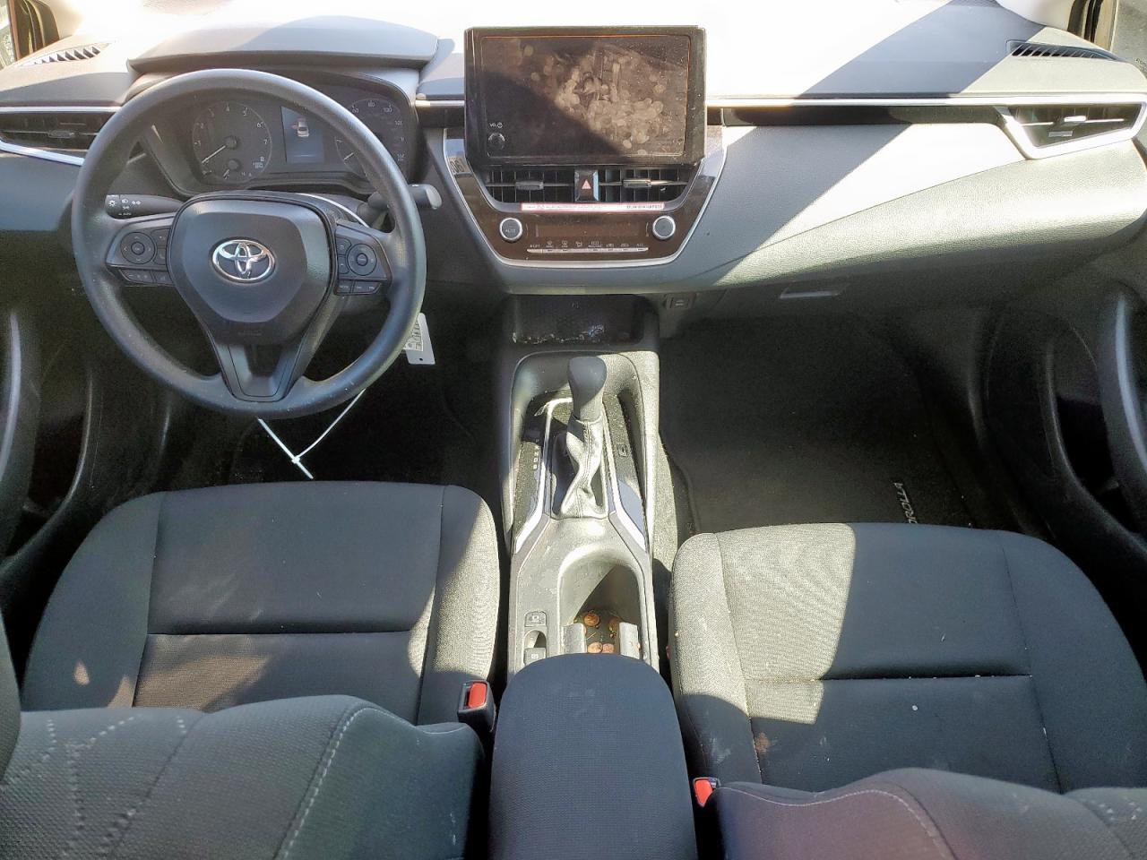 Toyota Corolla Le Image 10