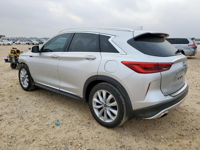 INFINITI Qx Essential Image 3