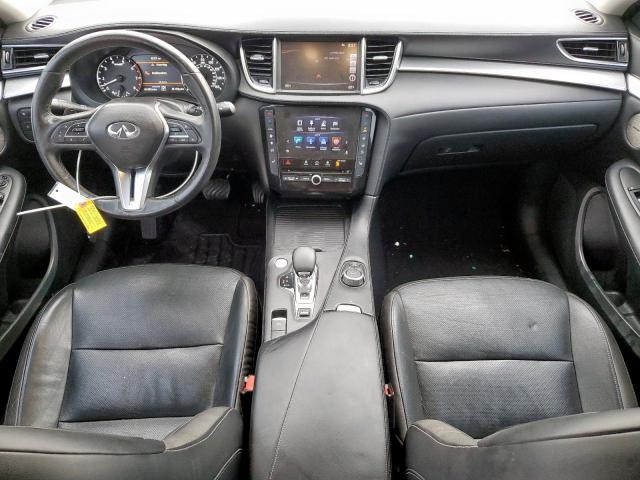INFINITI Qx Essential Image 10