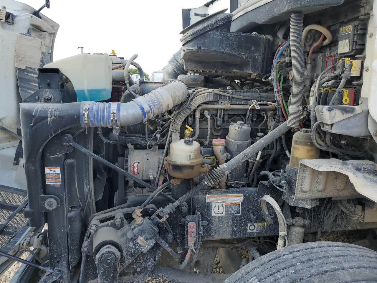 Peterbilt 579 Image 2