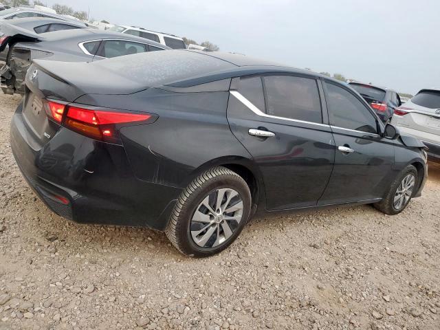 Nissan Altima S Image 4