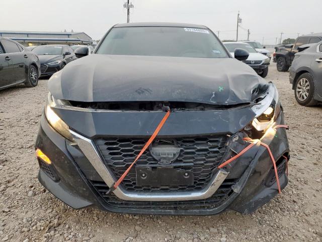 Nissan Altima S Image 12