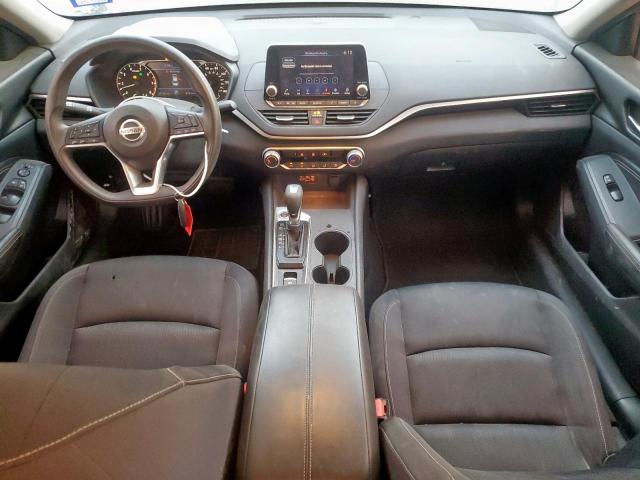 Nissan Altima S Image 7