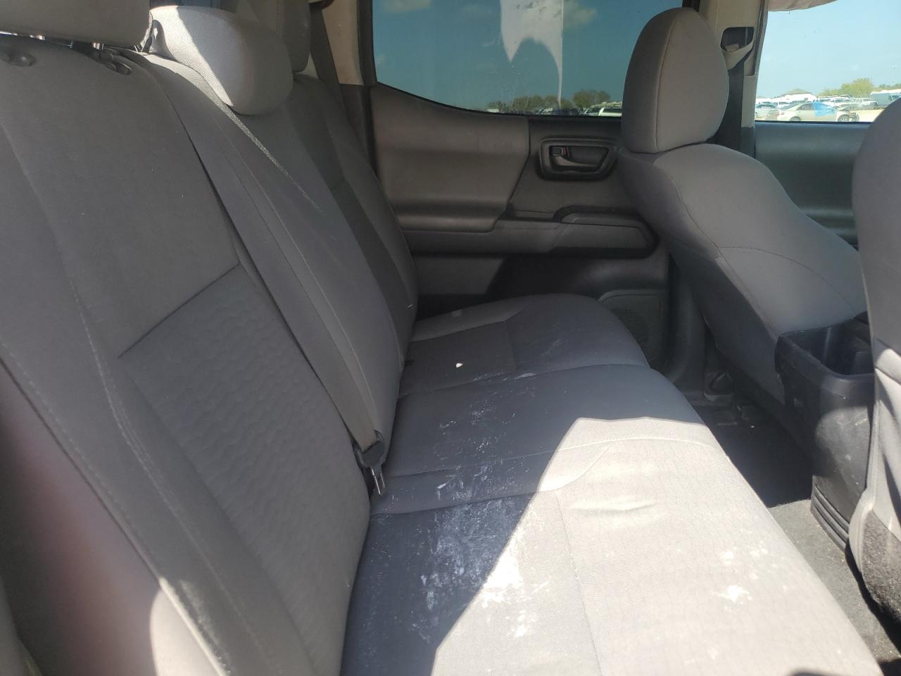 Toyota Tacoma Double Cab Image 11